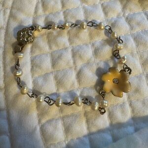 Charming Floral Pearl Bracelet